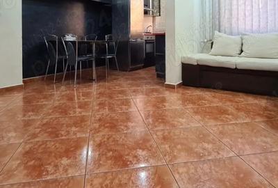 Apartament cu 3 camere decomandat în Decebal - 2