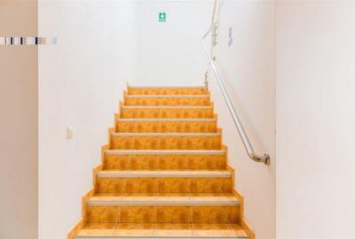 Casă cu 5 camere cu Teren 350 Mp în Titulescu - 5