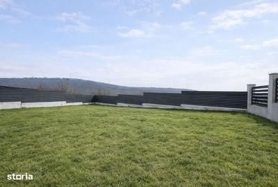 Casă cu 5 camere cu Teren 500 Mp în Valea Adâncă