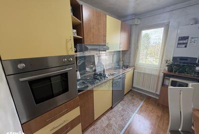 Apartament cu 3 camere semidecomandat în Astra - 2