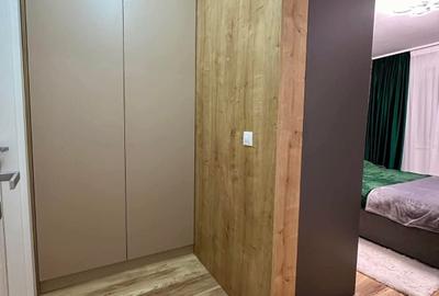 Apartament cu 3 camere decomandat în Tractorul - 6