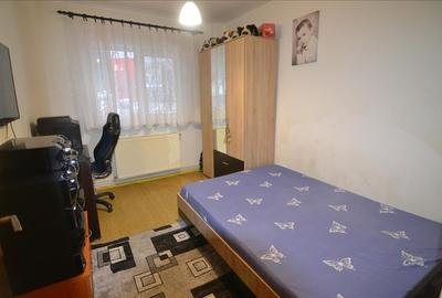 Apartament cu 4 camere decomandat în Răcădău - 4