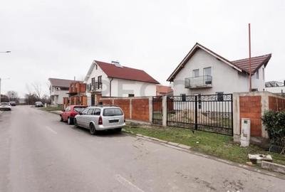 Casă cu 4 camere cu Teren 300 Mp în Sânmartin