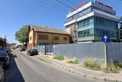 Comision cumparator 0% , Casa parter cu etaj si teren 430mp. - 3