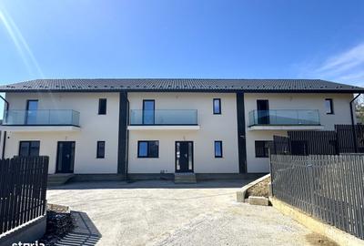 Casă cu 4 camere în Tomești