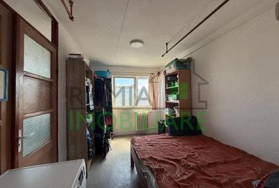 Apartament cu 2 camere semidecomandat, mobilat în Tractorul
