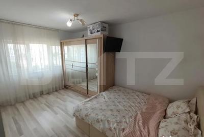 Apartament cu 3 camere decomandat în Micro 6 - 3