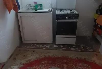 Casă cu 6 camere în Tecuci - 1