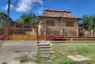 Casă cu 2 camere în Luna - 1