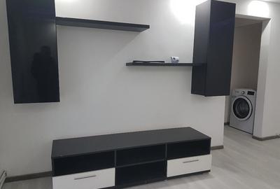 Apartament trei camere, semimobilat, renovat frumos, etaj 3, Mioritei - 12