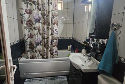 Apartament cu 4 camere decomandat în Central - 2