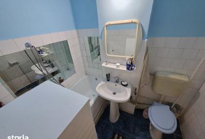 Apartament cu 3 camere decomandat în Vlahuță - 4