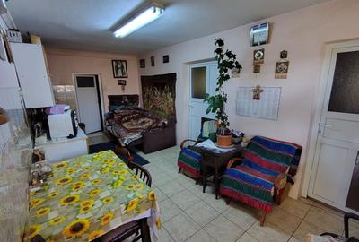 Casă individuală cu 3 camere cu Canalizare în Dâmbul Rotund - 16