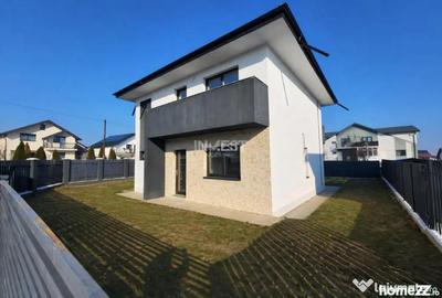 Casă cu 5 camere cu Teren 400 Mp în Valea Adâncă