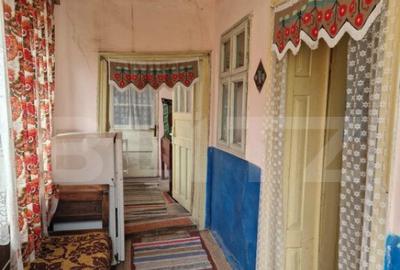 Casă cu 3 camere cu Teren 1600 Mp în Central - 1