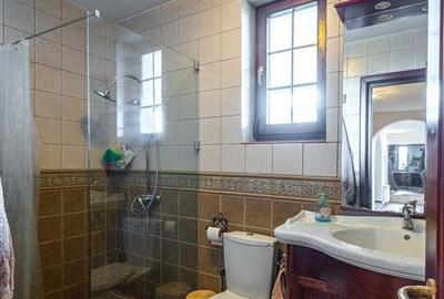 Casă individuală cu 7 camere cu Canalizare în Bucium - 16