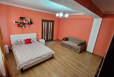 Garsonieră în Titan