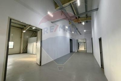 Spațiu industrial, de 700 mp, în Piscu - 8