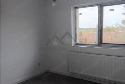 Casă cu Teren 450 Mp în Bârnova - 2