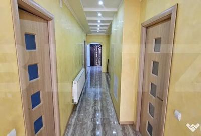Casă cu 5 camere cu Teren 1300 Mp în Valea - 10