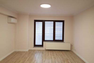 Apartament cu 3 camere decomandat în Victoriei - 5