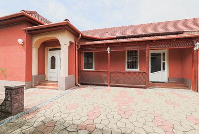 Casă individuală cu 4 camere cu Canalizare în Central - 7