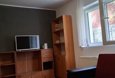 Garsonieră decomandată în Valea Azugii - 3