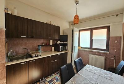 Apartament 2 camere centrala gaz zona Traian liceul Lahovari Apartament 2 camere centrala gaz zona Traian liceul Lahovari - 8