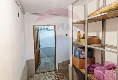 Casa / Vila  str. Ana Ipatescu S+P+1 , 5 camere , teren - 252 mp - 18