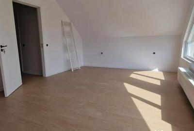 Casă cu 4 camere cu Teren 280 Mp în Lumina - 9