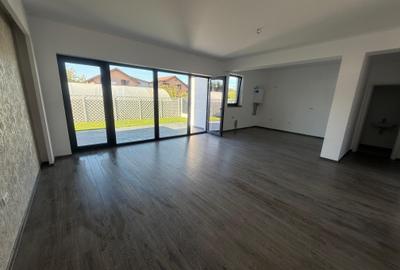 Duplex cu 4 camere, Gata de mutat. Comision 0 - 24