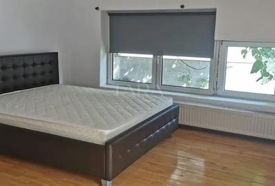 Casă individuală cu 4 camere cu Canalizare în Central - 2