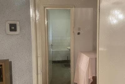 Apartament cu 3 camere semidecomandat în Sud - 8