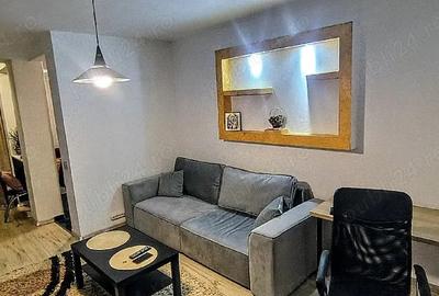 Garsonieră semidecomandată în Titan