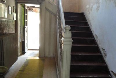 Casă cu 3 camere cu Teren 190 Mp în P-ța Victoriei - 2