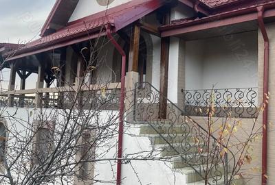 Vila situata in zona Bucium - Plopii fara So?, 430 mp utili, 1000 mp. Teren - 2