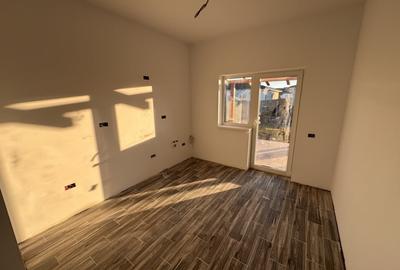 Duplex cu 3 camere cu Canalizare în Moșnița Nouă - 2