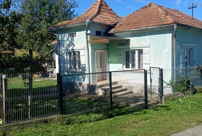 Casă cu 4 camere în Central - 8