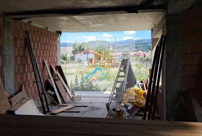 Casa moderna la rosu in Cristian - 15