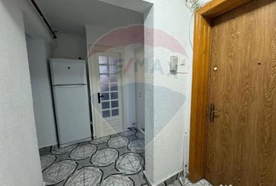 Apartament cu 3 camere decomandat în Sărari - 18