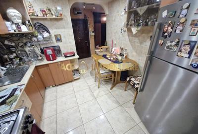 Apartament cu 4 camere semidecomandat, mobilat în Dristor