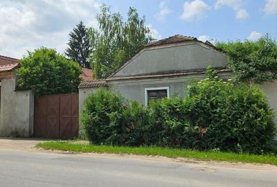 Cristian aproape de Primarie casa saseasca teren 1400 mp - 1