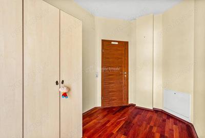 Casă cu 5 camere cu Teren 223 Mp în Central