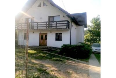TRAIAN - BACAU, Vila individuala cu P+M, 4 camere si 2 bai, teren 1.000 mp