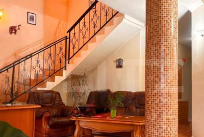 Casă cu 7 camere cu Teren 1520 Mp în Central - 23