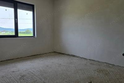 Casă cu 6 camere în Leșnic - 11