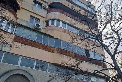 Apartament cu 3 camere semidecomandat în Central - 1