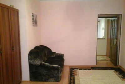 Apartament cu 3 camere de inchiriat Uzina 2 - 3