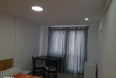 Garsonieră în Est - 2