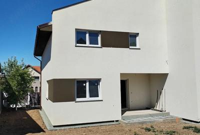 Casă cu 3 camere cu Teren 260 Mp în Giarmata - 1